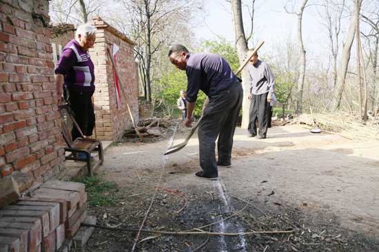 擔(dān)責(zé)遠(yuǎn)行，隆華黨委扶貧挺進(jìn)實(shí)施階段