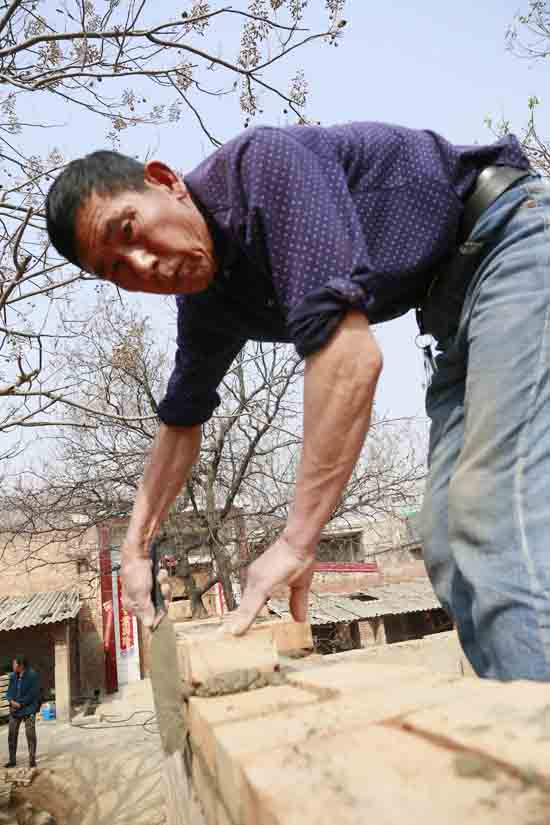 擔(dān)責(zé)遠(yuǎn)行，隆華黨委扶貧挺進(jìn)實(shí)施階段