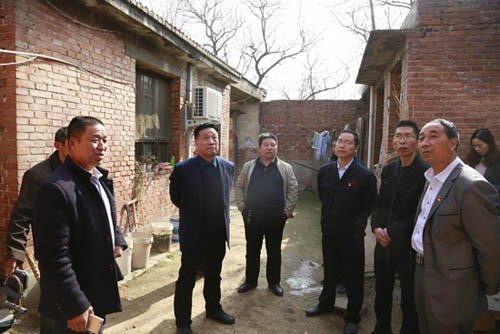 隆華黨委書記李占明深入貧困戶調(diào)研，助力精準(zhǔn)扶貧