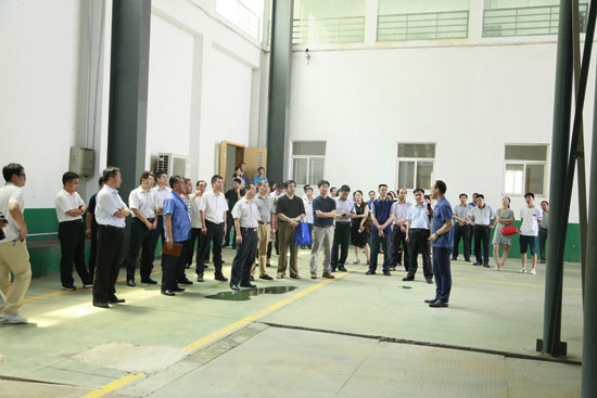 市縣觀摩組到隆華參觀創(chuàng)新主體和創(chuàng)新平臺建設工作