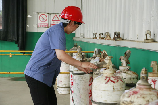 裝備分公司開(kāi)展?；沸孤?yīng)急救援演練 提升實(shí)戰(zhàn)能力