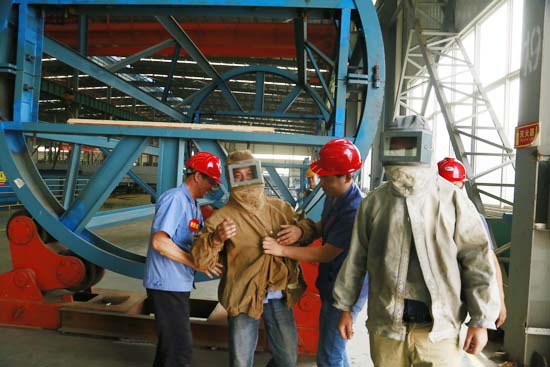 裝備分公司開(kāi)展?；沸孤?yīng)急救援演練 提升實(shí)戰(zhàn)能力