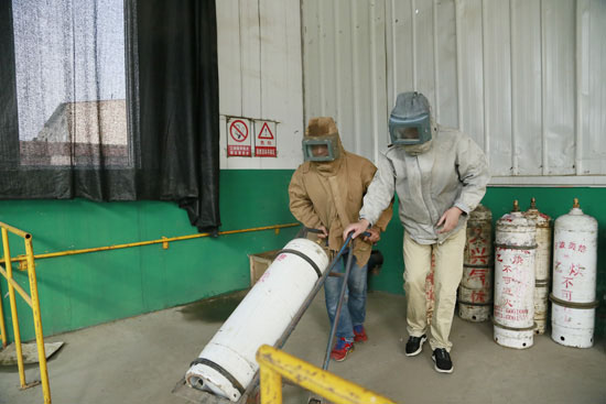 裝備分公司開(kāi)展?；沸孤?yīng)急救援演練 提升實(shí)戰(zhàn)能力